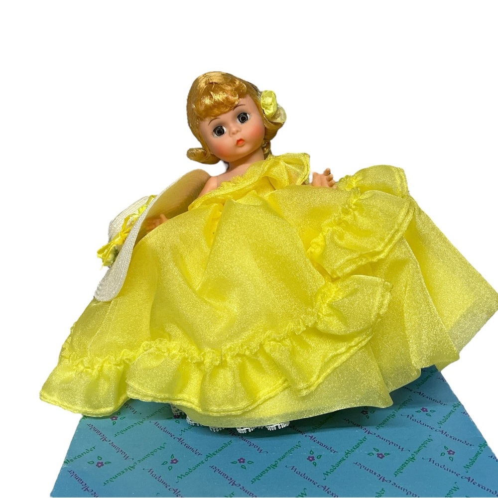 Madame Alexander Miss Leigh Doll Blonde Yellow Dress 8"  MIB